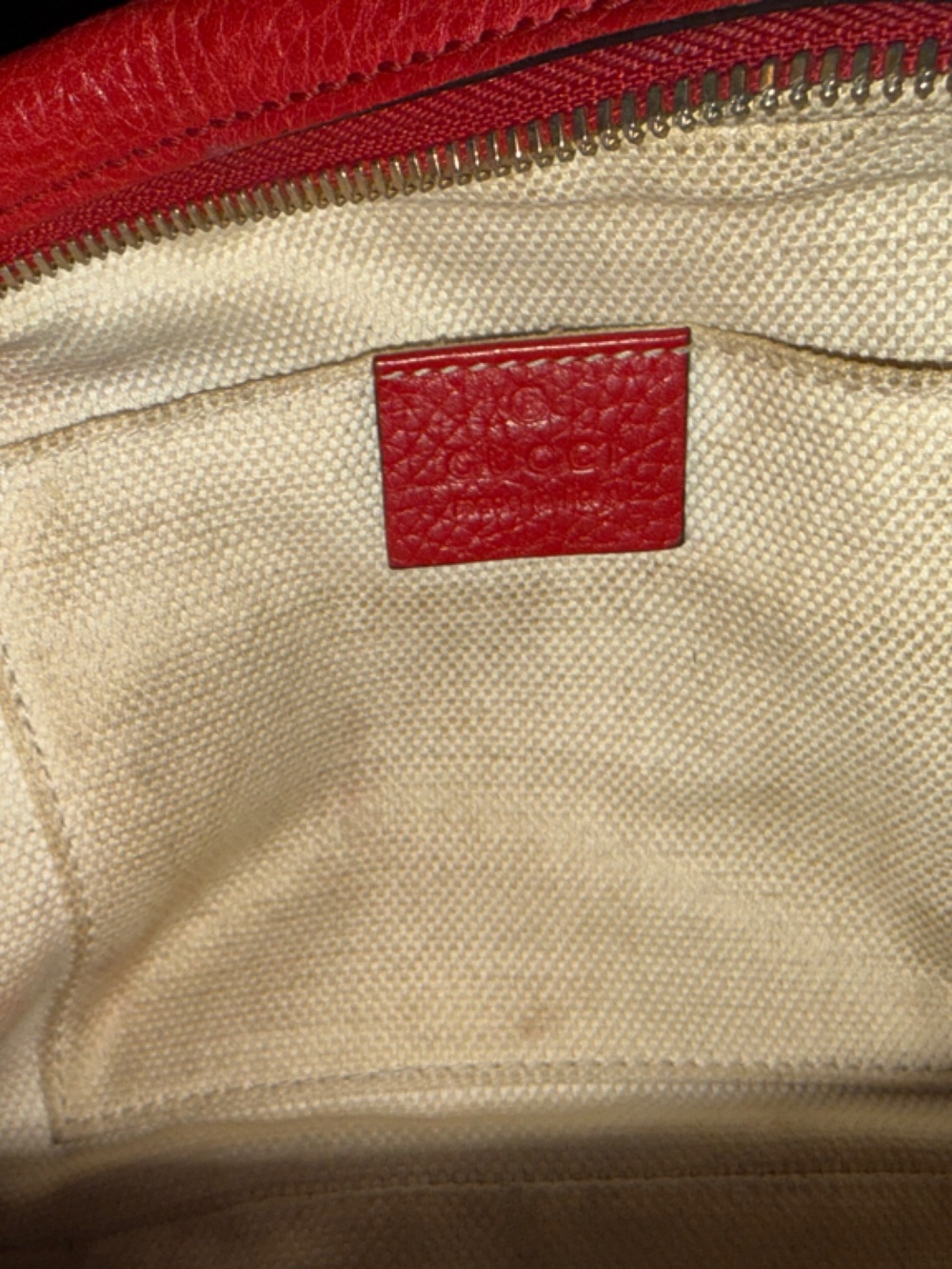 Gucci Red Pebbled Leather Crossbody with Tassel - Picture 5 of 9